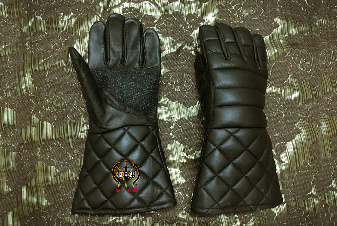 HEMA gloves